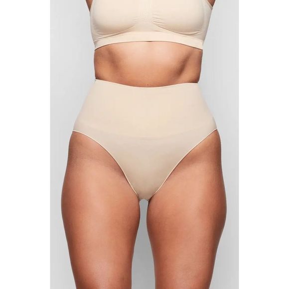 SKIMS Core Control Brief - L/XL - Picture 2 of 6